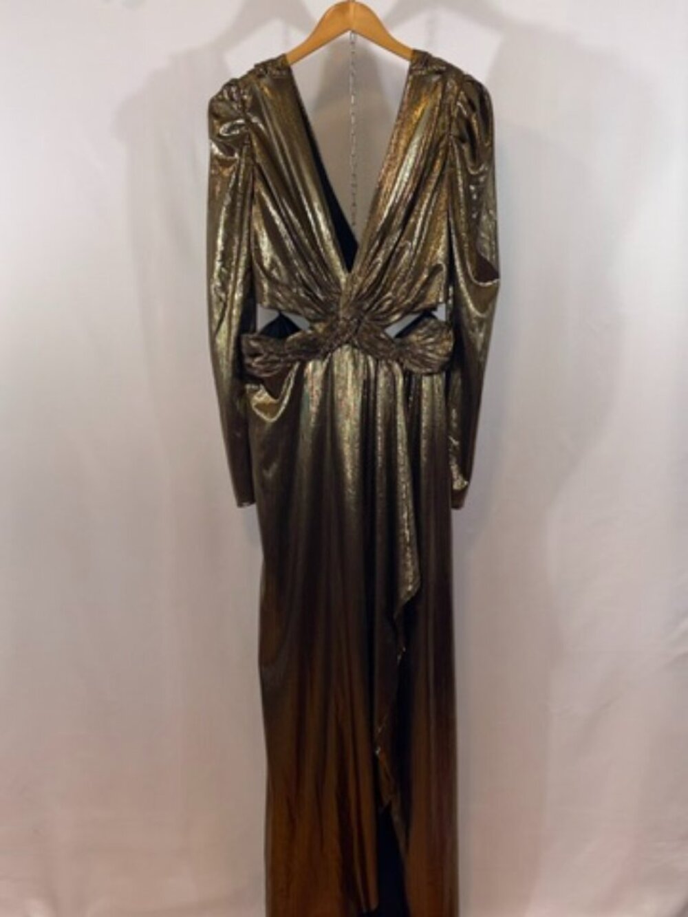 Mac Duggal NWT Size 14 Gold Princess Sleeve Cut Out V-neck Metallic Gown 27060